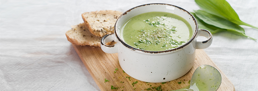 Aksamitna zupa-krem z porów i brokułów